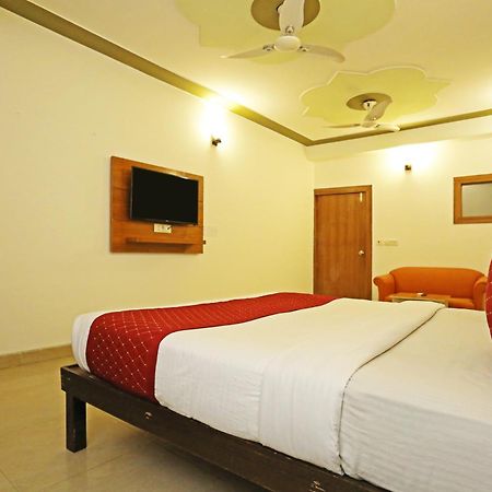 Hotel Ambrosia - A Boutique Hotel New Delhi Exterior photo