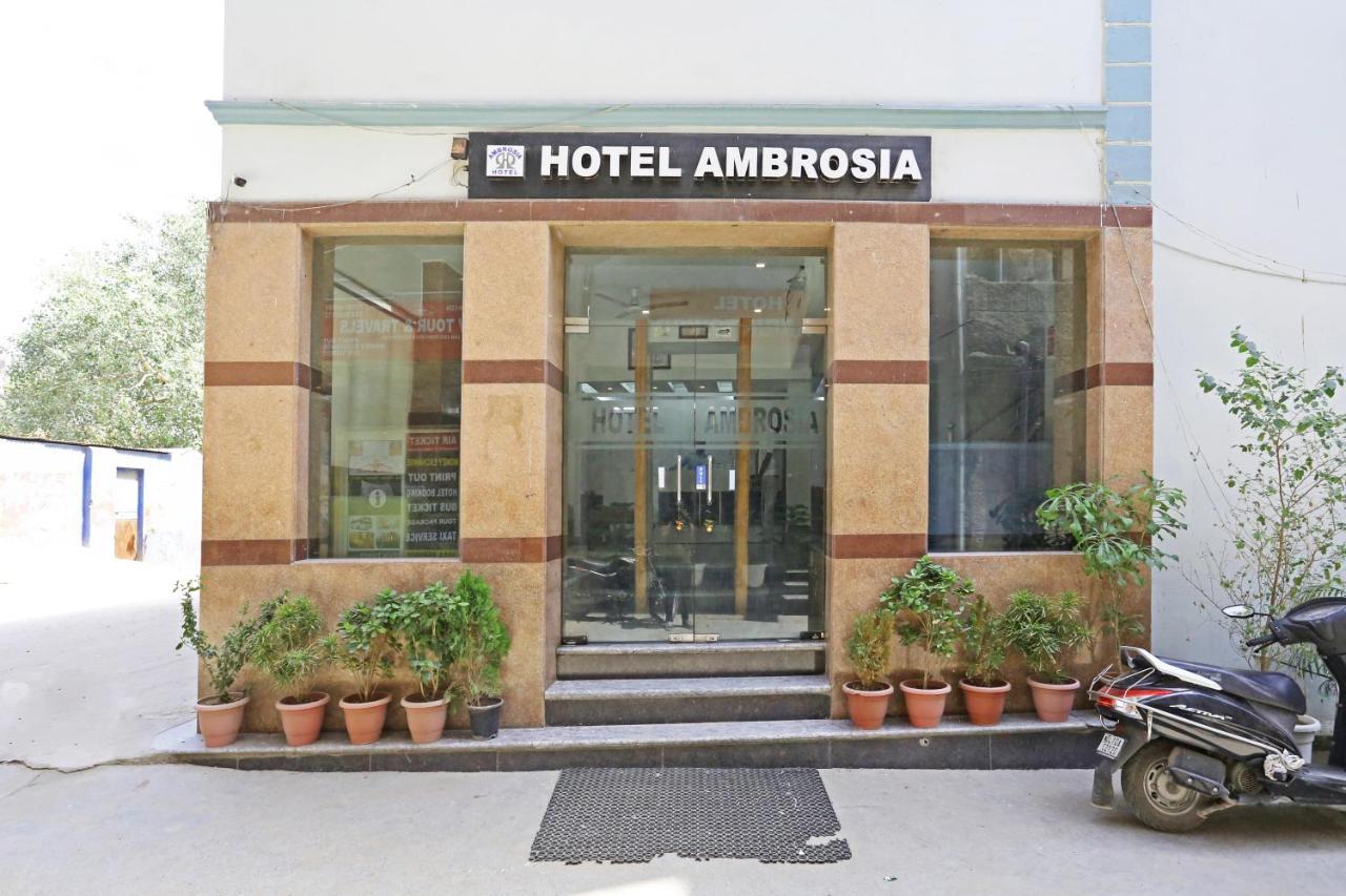 Hotel Ambrosia - A Boutique Hotel New Delhi Exterior photo