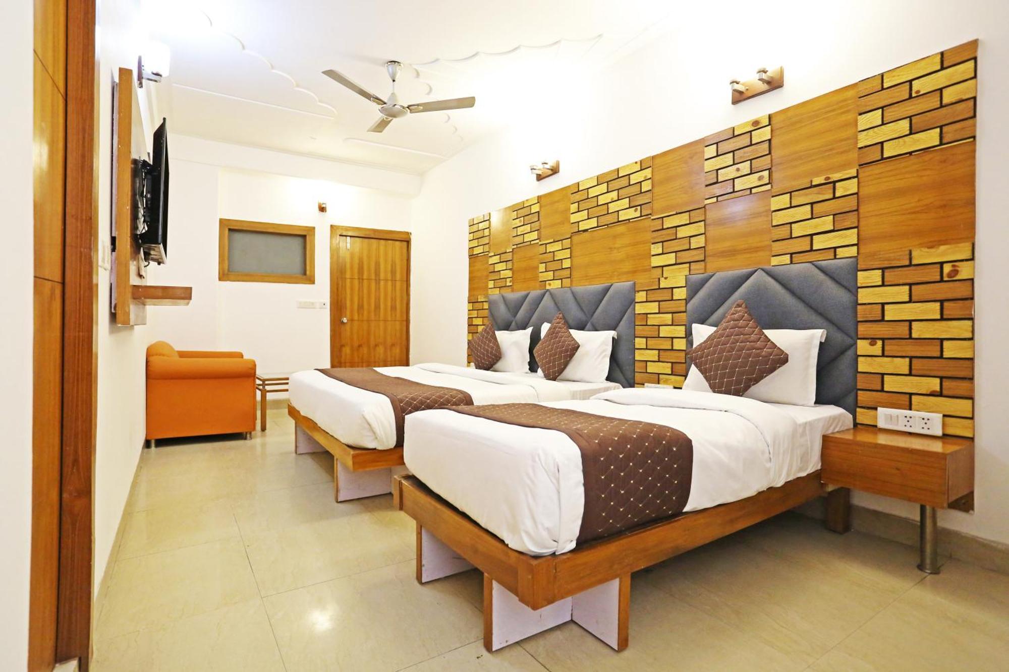 Hotel Ambrosia - A Boutique Hotel New Delhi Exterior photo