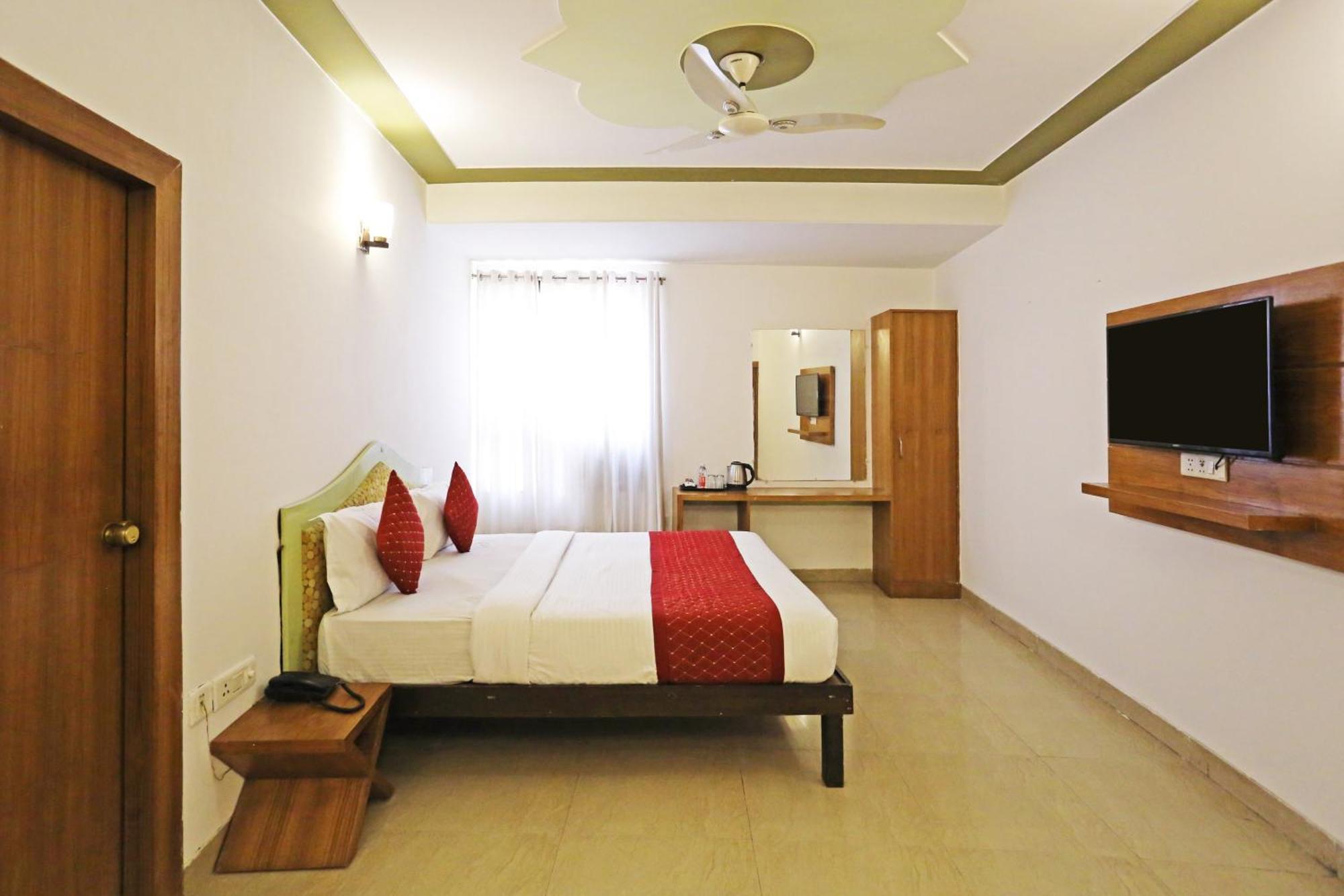 Hotel Ambrosia - A Boutique Hotel New Delhi Exterior photo